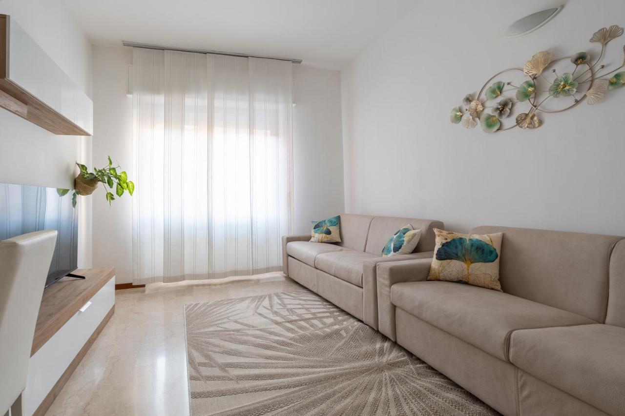 San Siro Big House Wifi Netflix Free Parking Apartment Milan Bagian luar foto